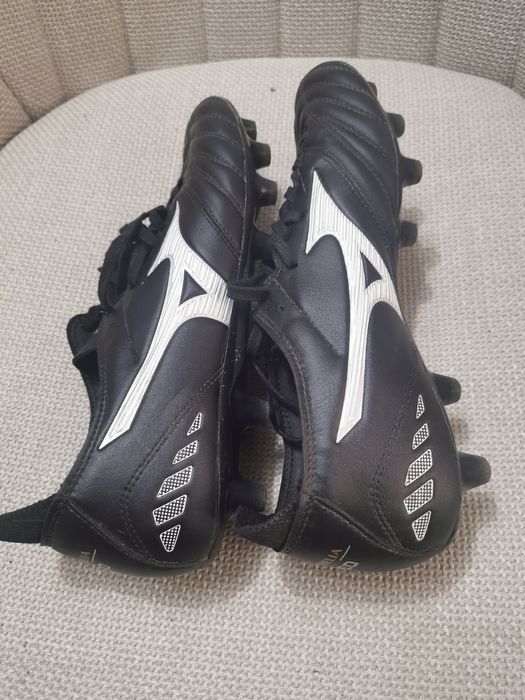 Футболни обувки Мизуно