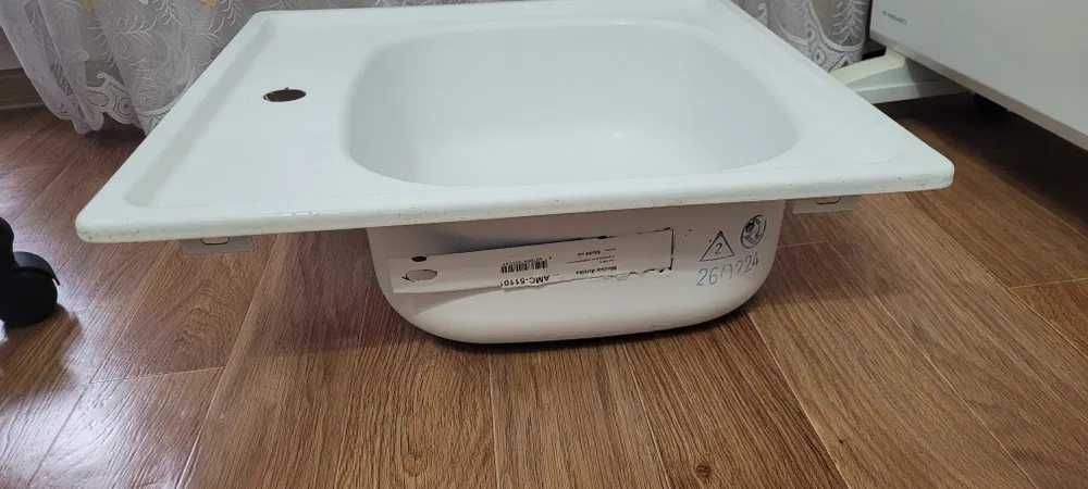 Продам люк- дверца.