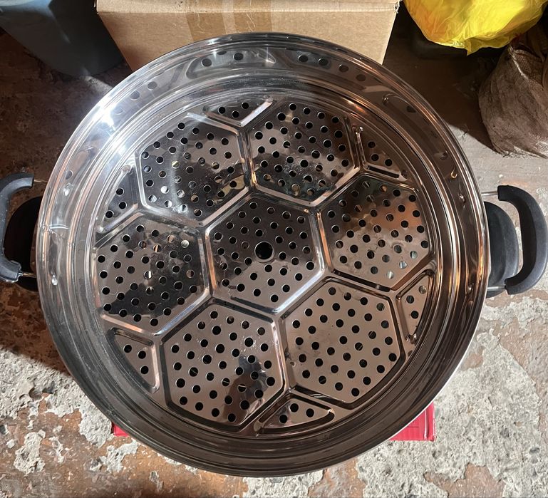 Продам Электрическую кострюлю.