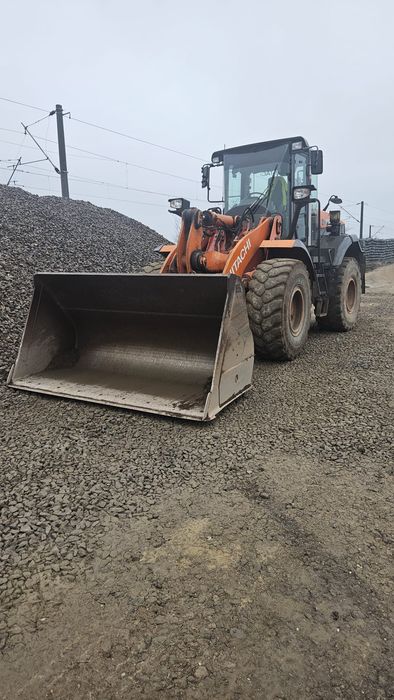 Inchiriez excavator 25 To,6 To,3 To,autobasculante 8x4,vola,trailer