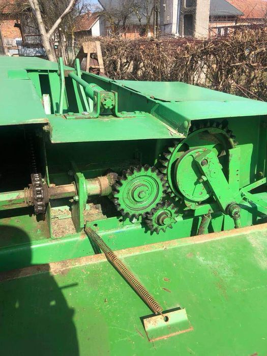 Presa de balotat John Deere