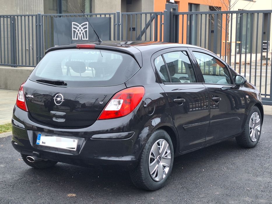 Opel Corsa D • 1.2 Benzina • Hatchback•