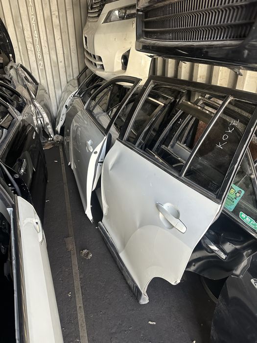 Дверы на камри 50, 55