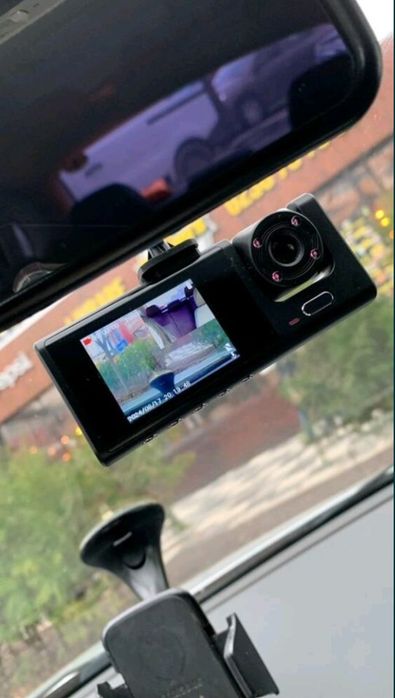 Camera auto de bord cu card SD dubla FULL HD