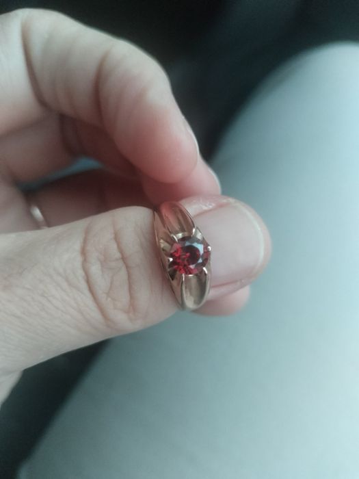 Продам золотое кольцо