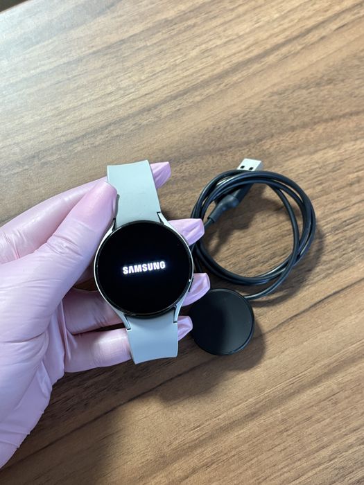 Samsung Galaxy Watch / 44 mm / Aluminium case / GPS / Foarte bun