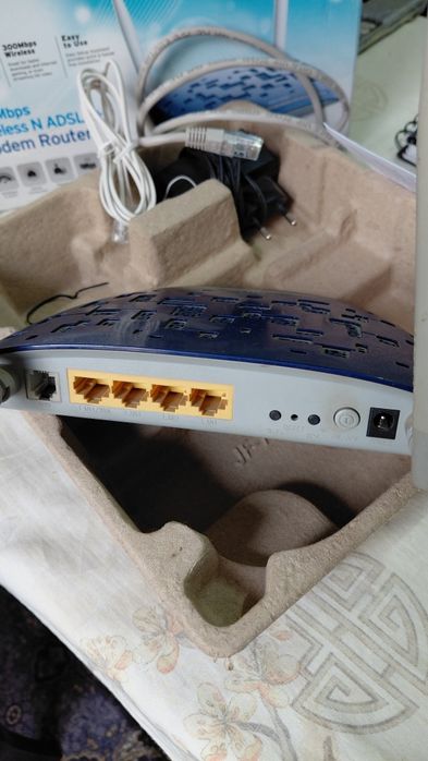 Роутер. продаю срочно.