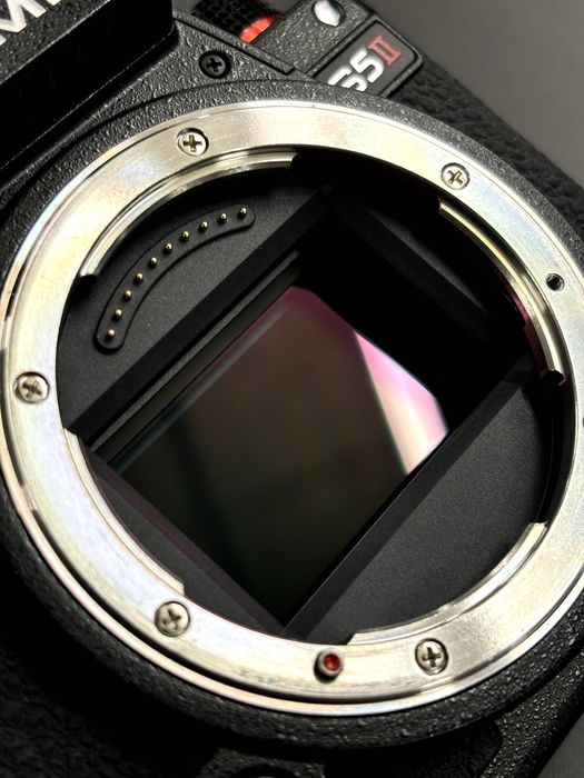 Продавам Panasonic Lumix S5II