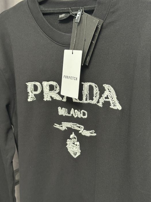 Bluza PRADA super calitate