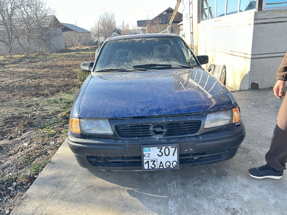 Опел астра обем 1.8