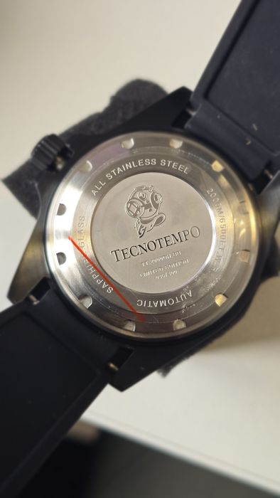 Водолазен чесовник Tecnotempo Diver 2000M.