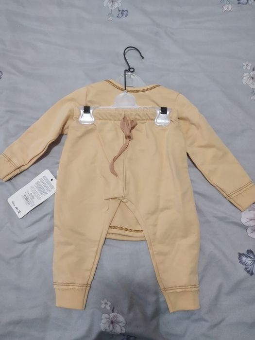 Costum nou bebe 6 9 luni