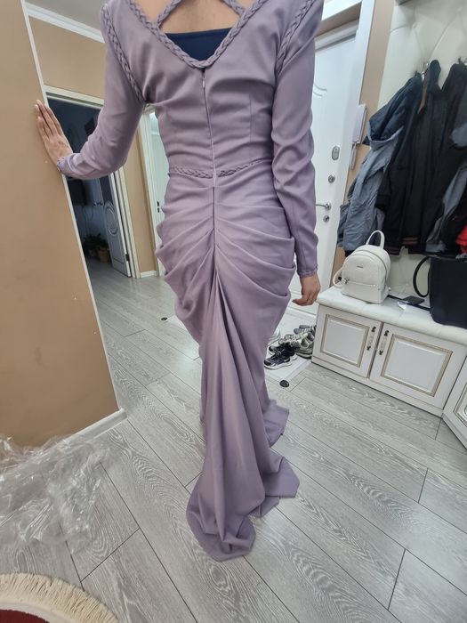 Продаю платье , одевала всего 1 раз