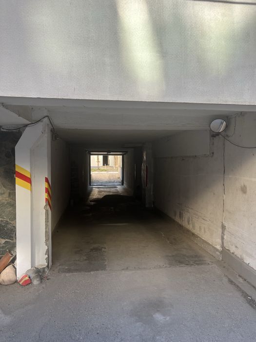 Паркоместо под наем