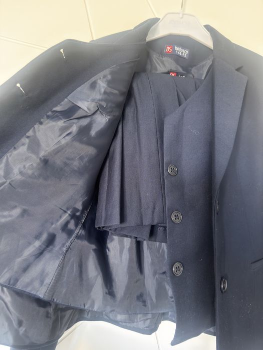 Школьная форма в идиальном состояни.