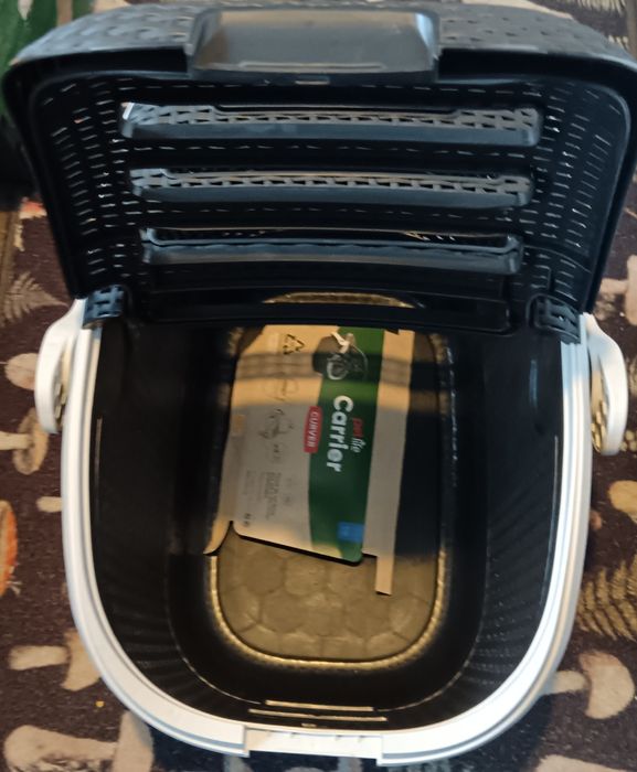 Продавам транспортна  клетка