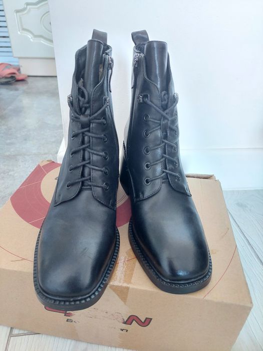 Ботинки  зимние новые