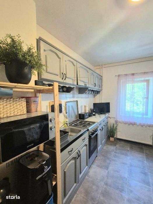 Dambovita - 2 Camere - Etaj 2 - Bloc Izolat — fotografia 1