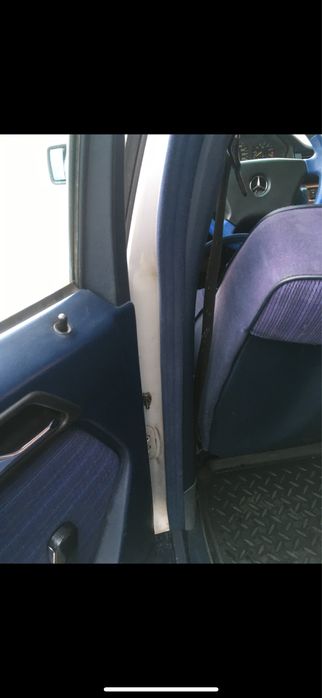 Уплотнители дверных проемов Mercedes w124