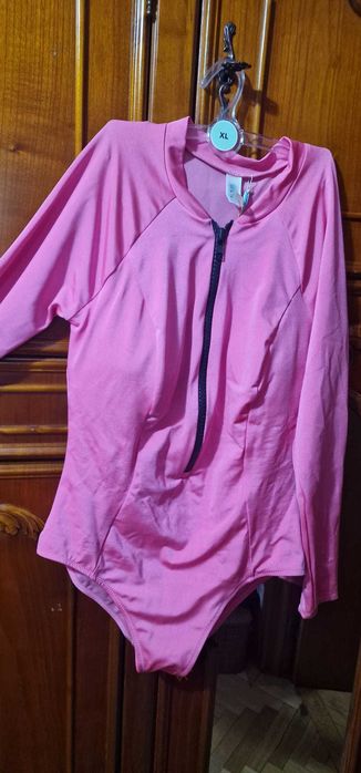 Vand costum de baie cu maneca