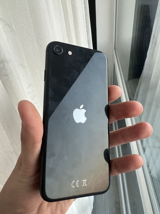 Vand Iphone SE 2020
