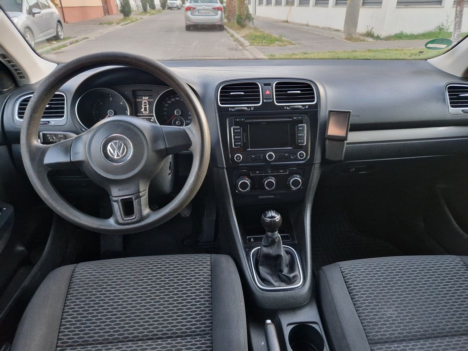 Volkswagen Golf 2011 diesel, 3.228 € — imagine 5