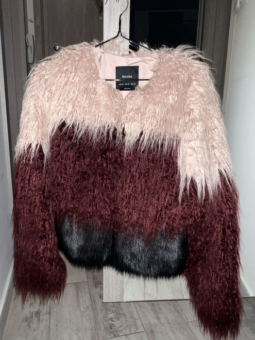 Яке Bershka Zara