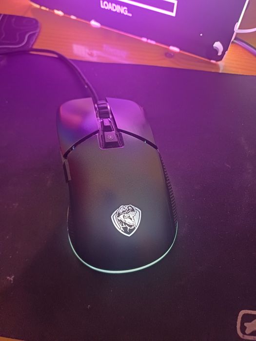 Мишка за игри и мауспад