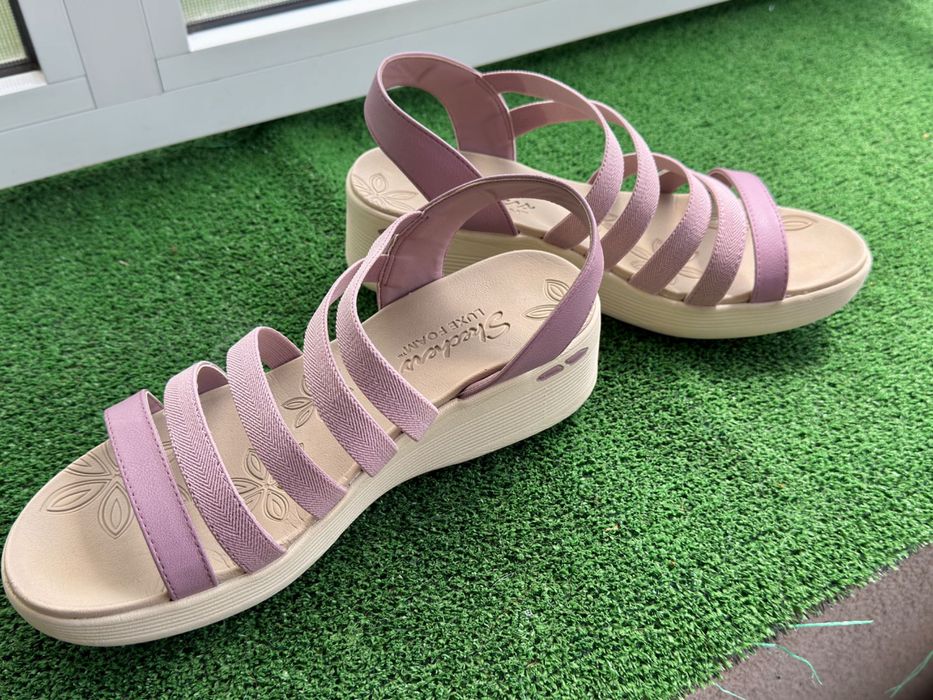 Дамски сандали Skechers Luxe Foam (N 40) – отлично състояние