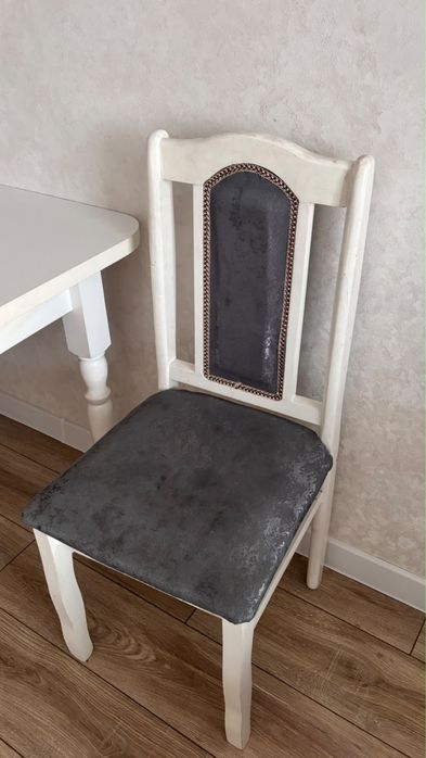 стол раскладной и стулья