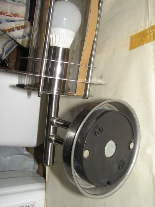 Lampa de perete deosebita