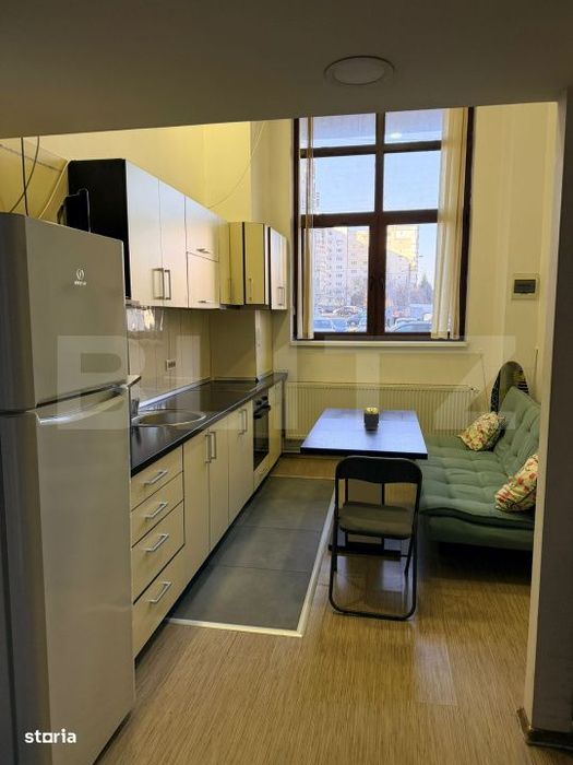 Apartament cu o camera, semidecomandat, pet friendly, loc de parcare,