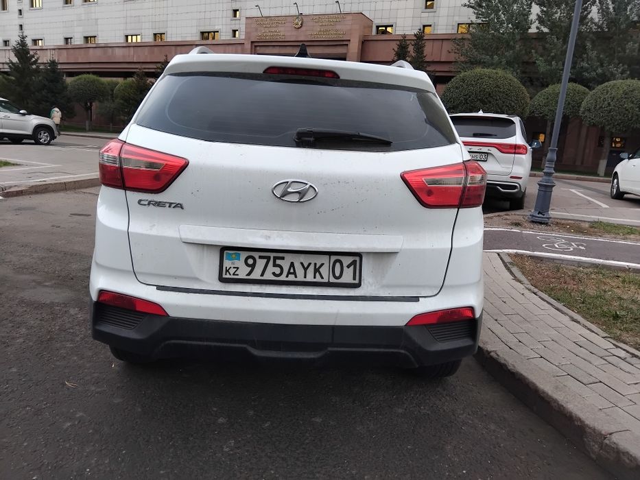 Hyundai   creta   crossover  2020  года выпуска.
