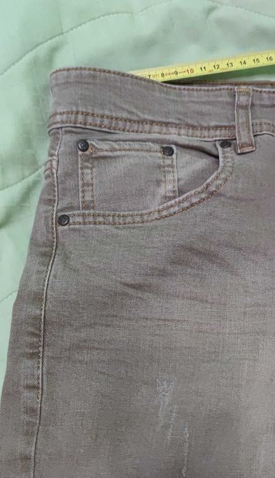 Дънки бежаво-кафяви