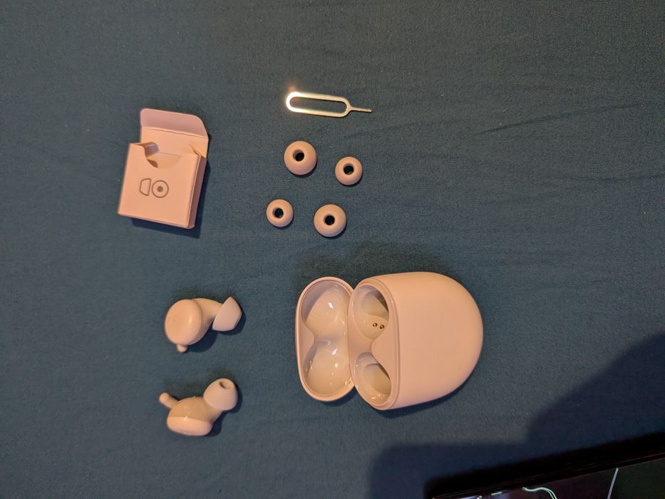 Google Pixel 6a + căști pixel buds 1
