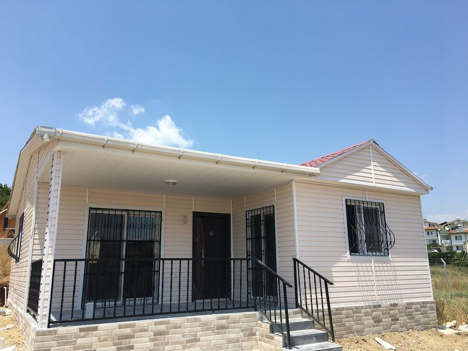 Vand case pe structura metalica invelite cu panouri sandwich 58mp