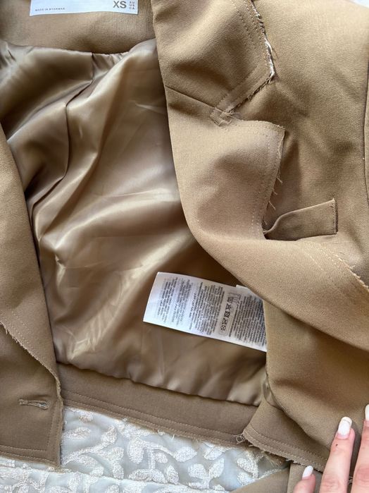 Дамско сако-чисто ново