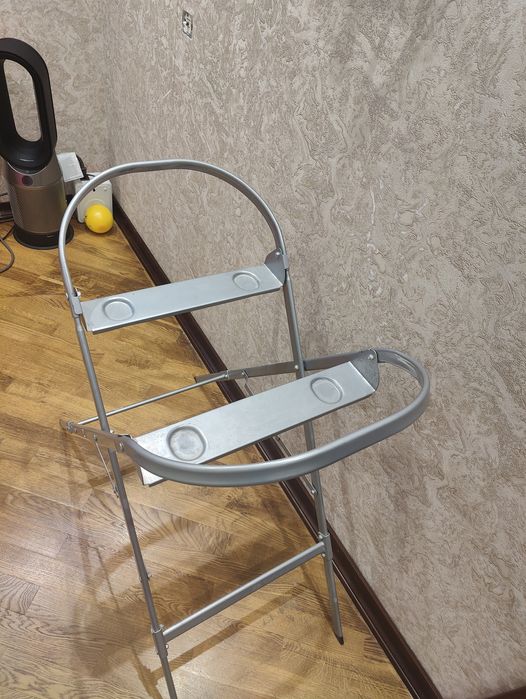 Детская ванночка на устойчивой подставке