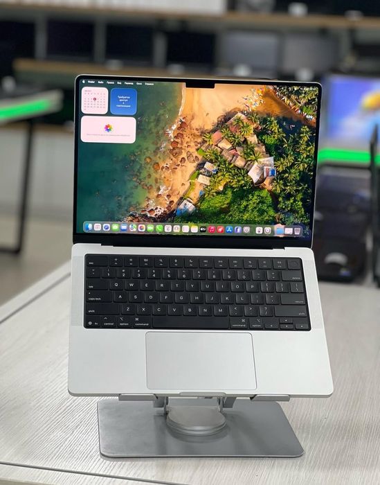 MacBook Pro M5 | 32/ 2Тб