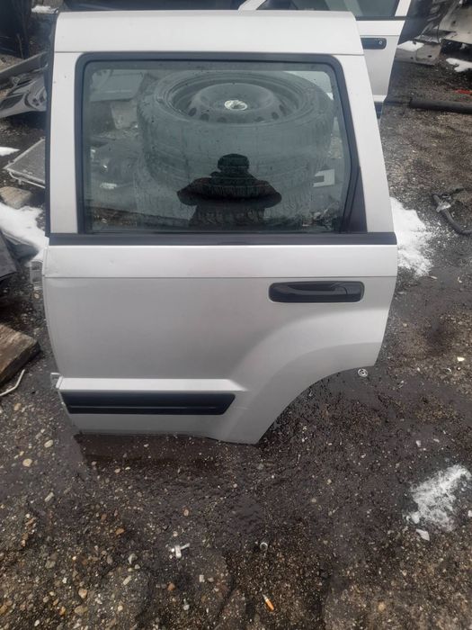 Врати Jeep Grand Cherokee