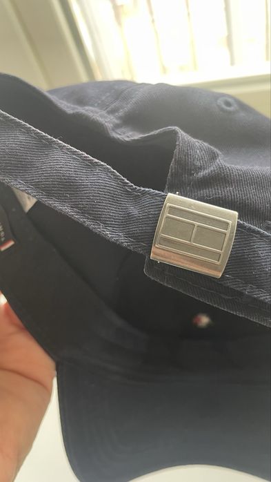 Бейсболки Tommy Hilfiger