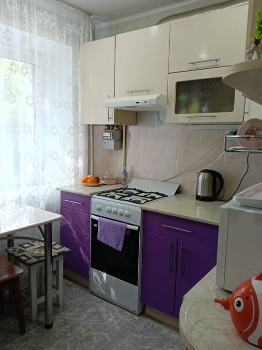 Продам 2 комн КВ.в районе Уюта.