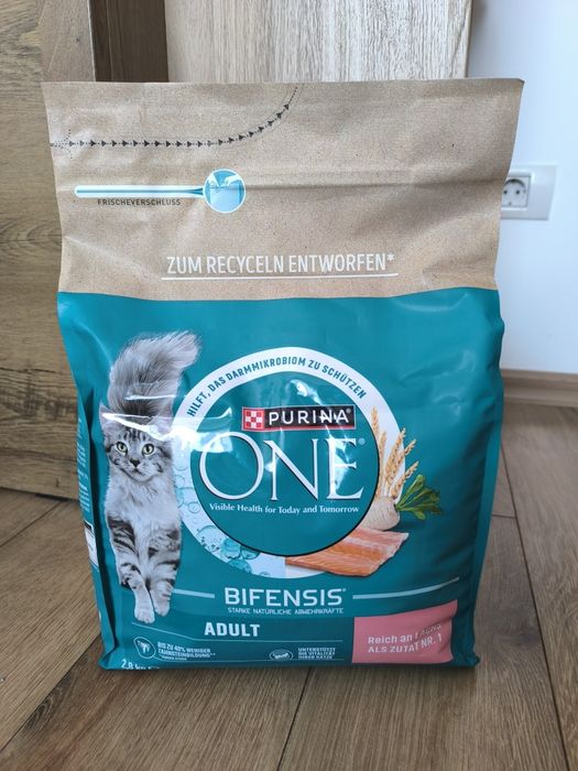 Purina One mâncare solida pisici