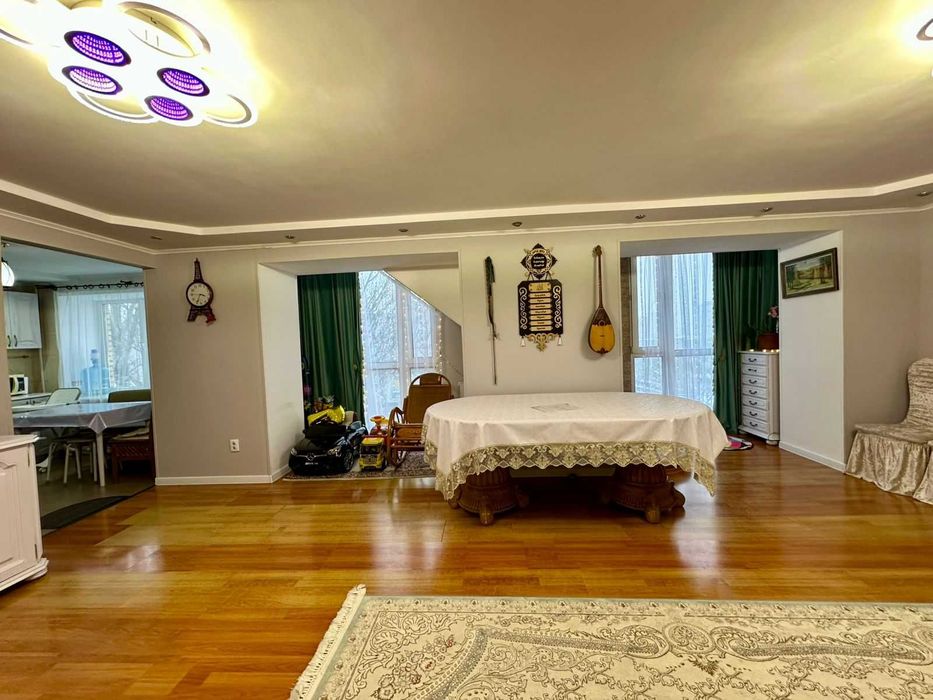 4х ком. двухуровневая по ул. ЯЗЕВА 21, общ.пл.110 кв.м""