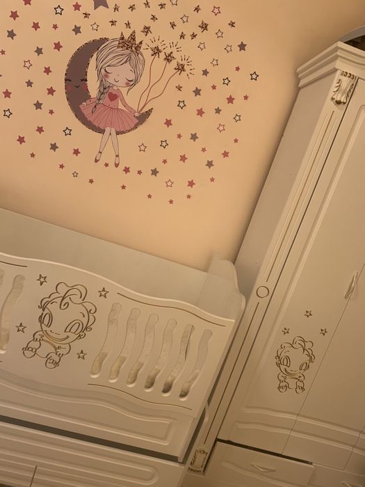 Шкаф и кровать как новый