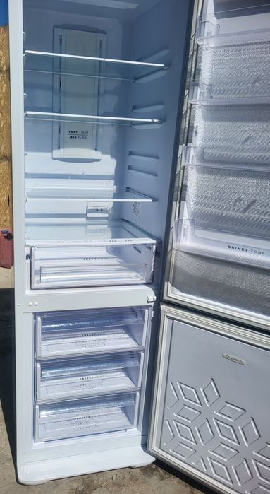 Продам холрдильник бирюса