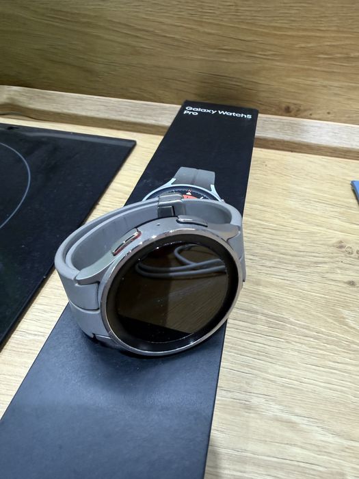 Galaxy watch5 Pro + Две каишки