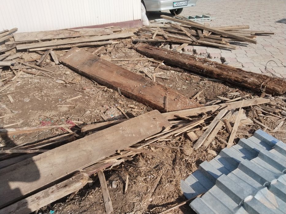 Отынға ағаштар, бревна,