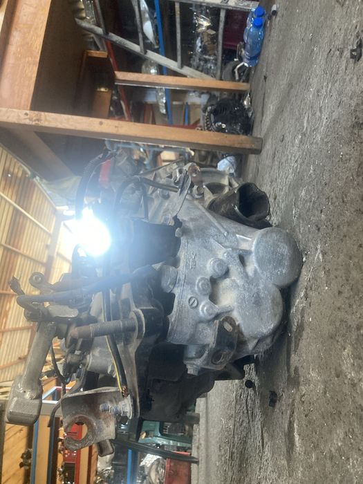 Mitsubishi space star 1.0i 2015 година 5 скорости Скоростна Кутия