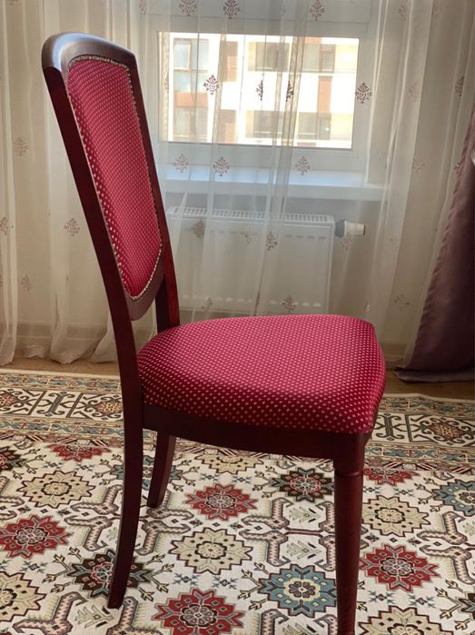 Стулья в гостиной